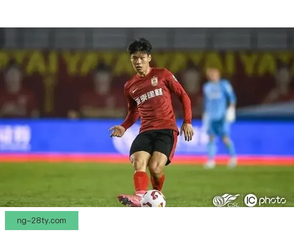 官方官宣U23贺一然加盟蓉城