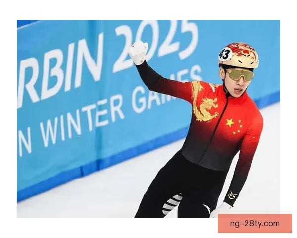 林孝埈孙龙同组角逐1500米